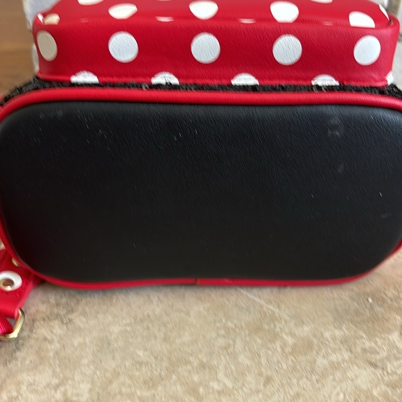 Loungefly Minnie Mouse Sequined Backpack - Picture 8 of 8